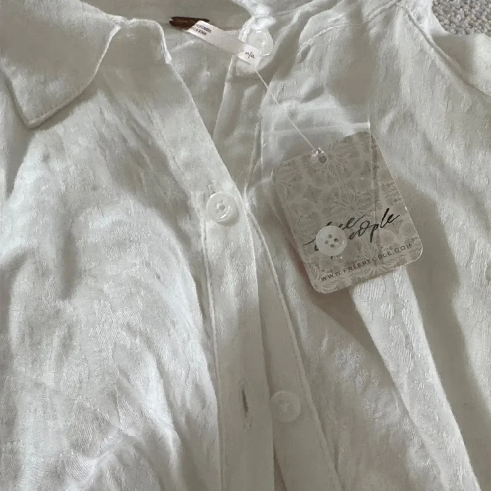 Free People Bianca Blouse White/Ivory Jacquard Animal Print Sz SMALL Ruched NEW